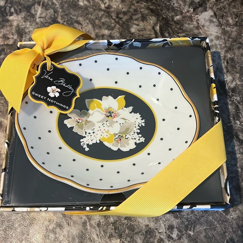 Vera Bradley candy dish🍬in retired Dogwood pattern.